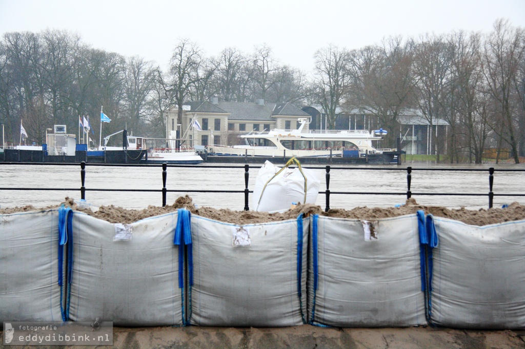 2011-01-12 Hoog water, Deventer 002